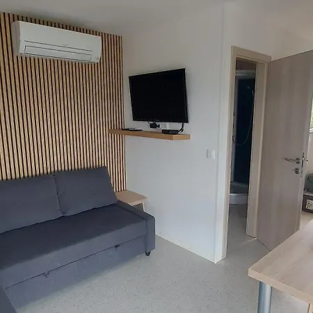 Apartma Oli Lejlighed *