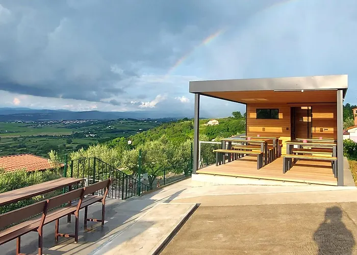 アパート Apartma Oli *